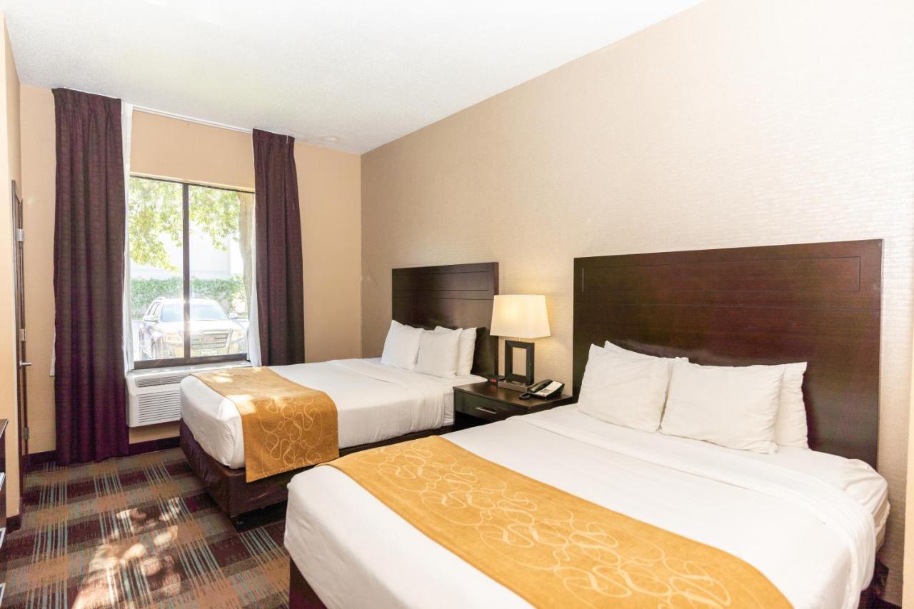 Comfort West At Clay Road Hotel 3*