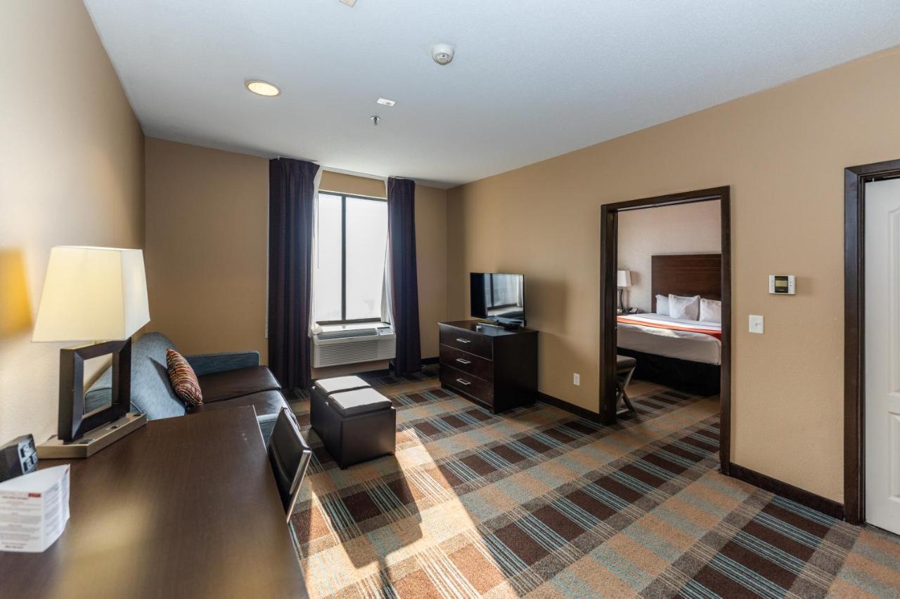 Hotel Comfort West At Clay Road 3*