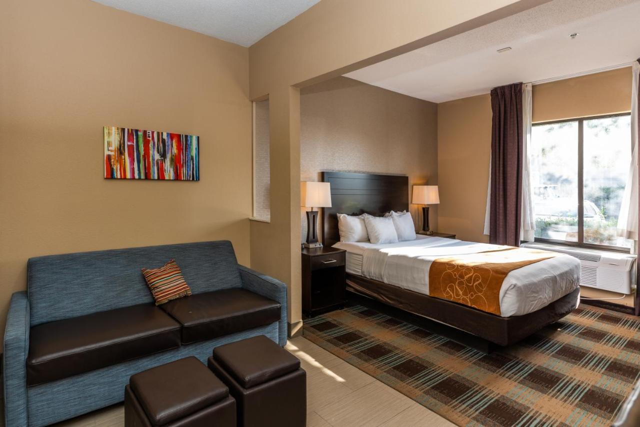 Hotel Comfort West At Clay Road 3*
