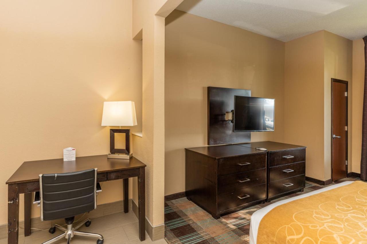 Comfort West At Clay Road 3*