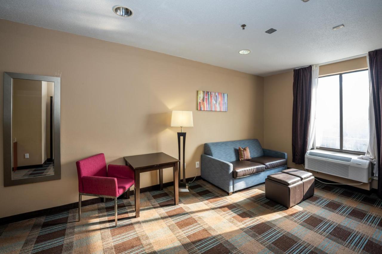 Comfort West At Clay Road Hotel 3*