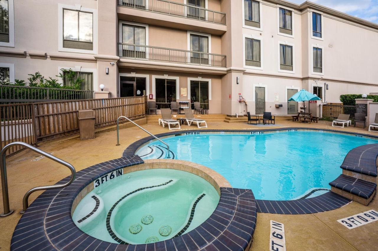 Comfort West At Clay Road Hotel Houston