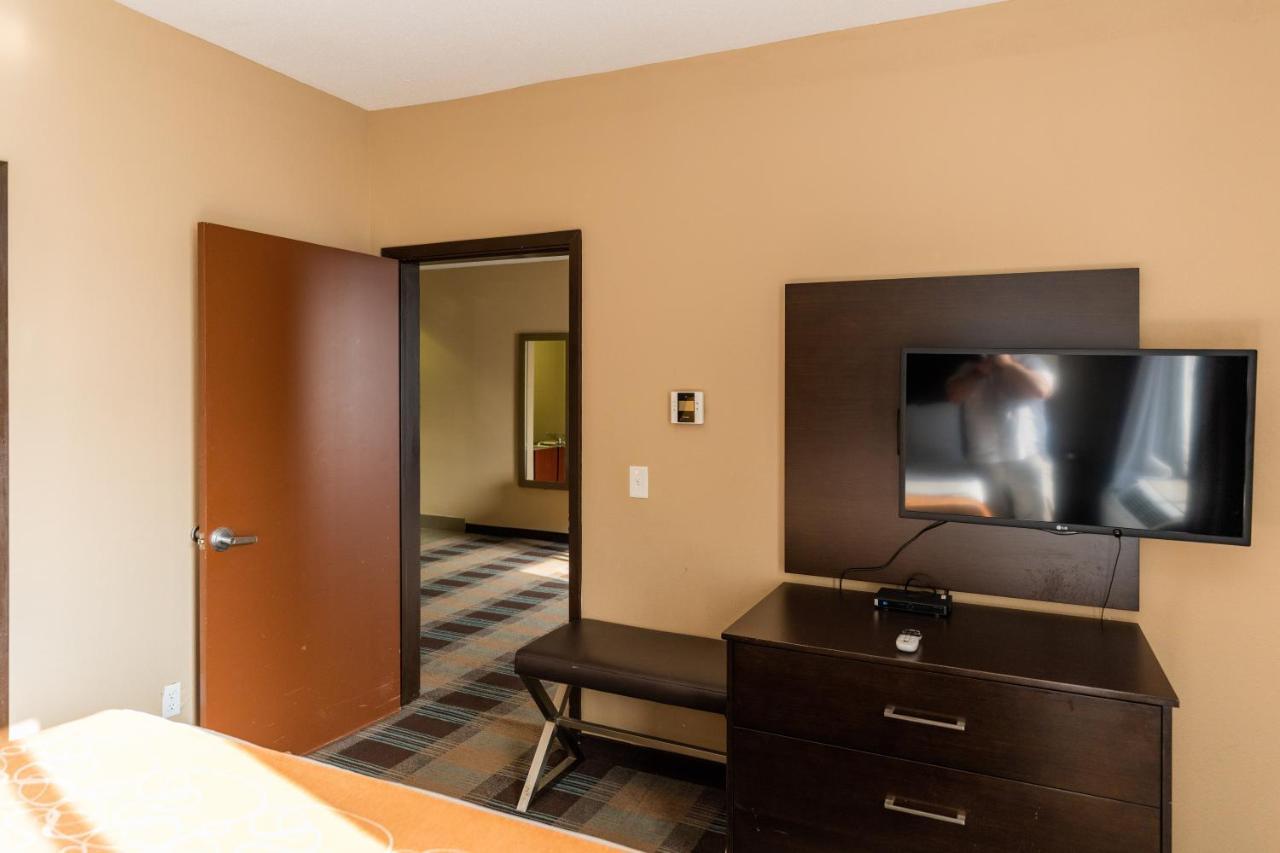 Hotel Comfort West At Clay Road 3*