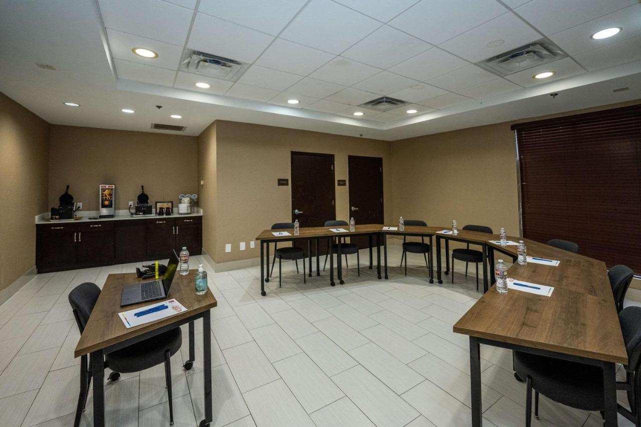 Comfort West At Clay Road Hotel Houston